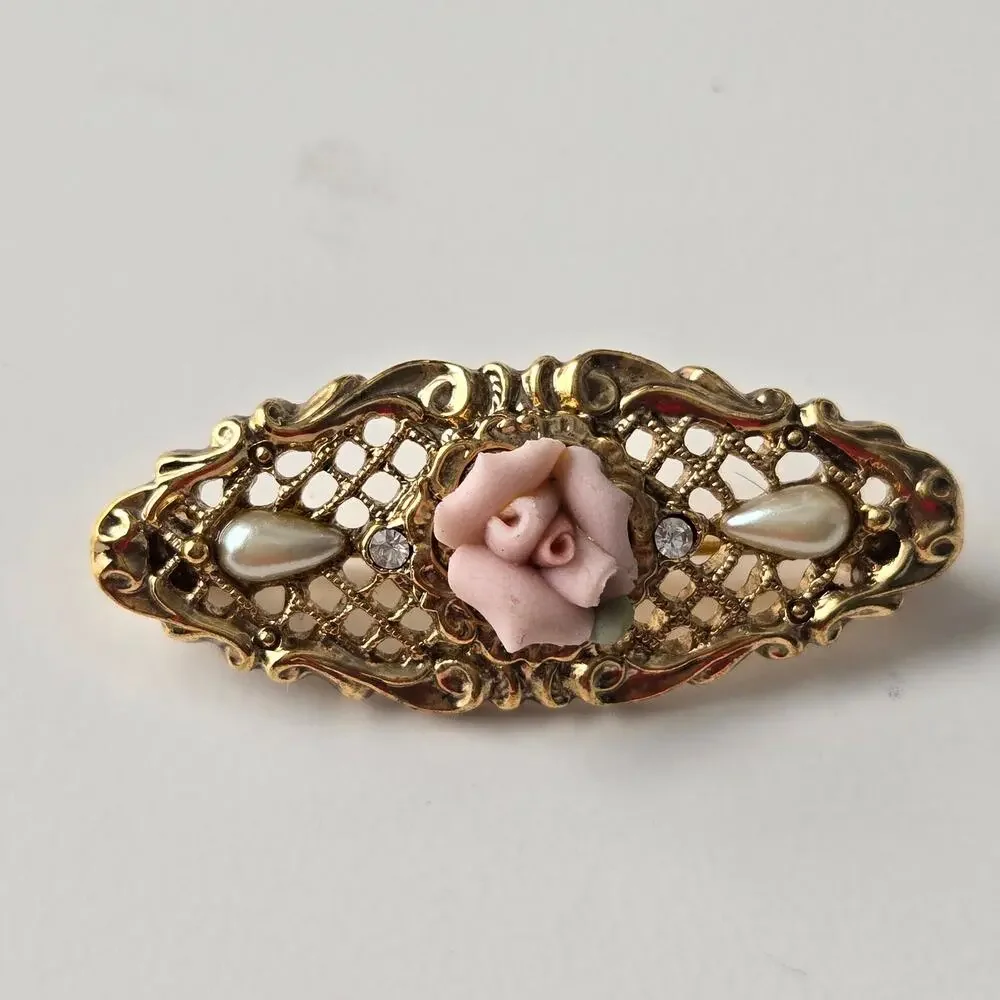 1928 Jewelry Co. add touch